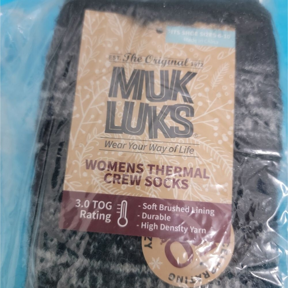New In Package Muk Luk Cabin Socks